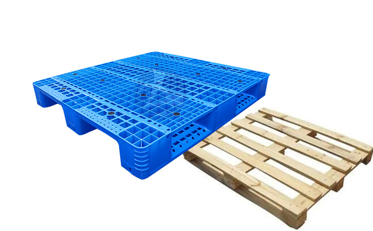 塑料(liào)托盤和(hé)木托盤對比